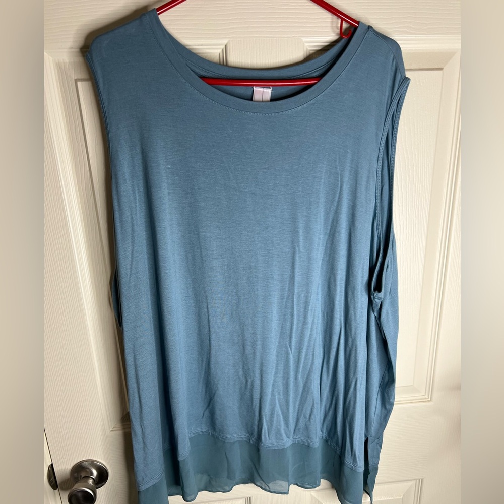 Blue  Sleeveless Top size 3X